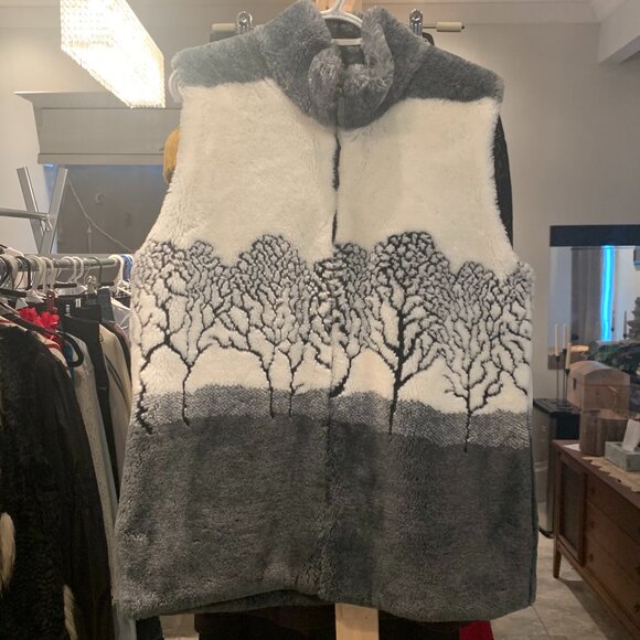 Not Fur Real by Duffel Size L Faux Fur Zip Up Vest - Picture 1 of 2